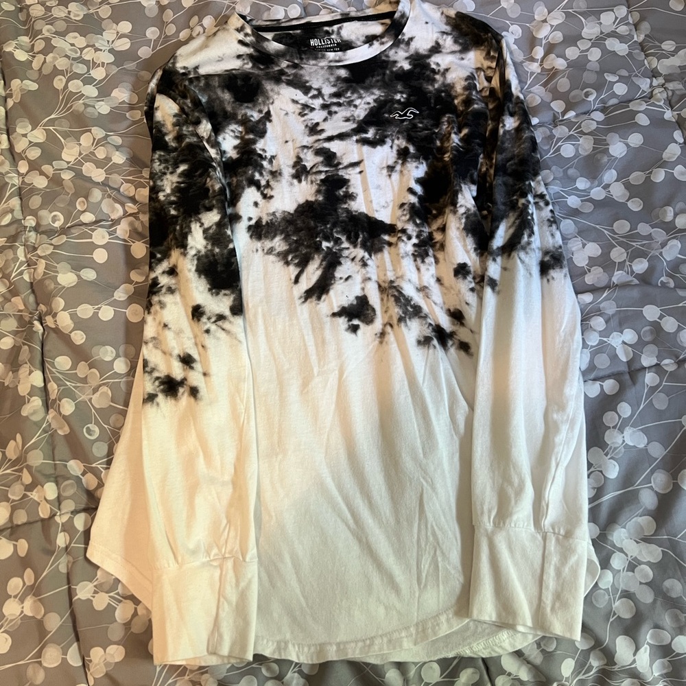 Holister Mens Curved Hem Tee
